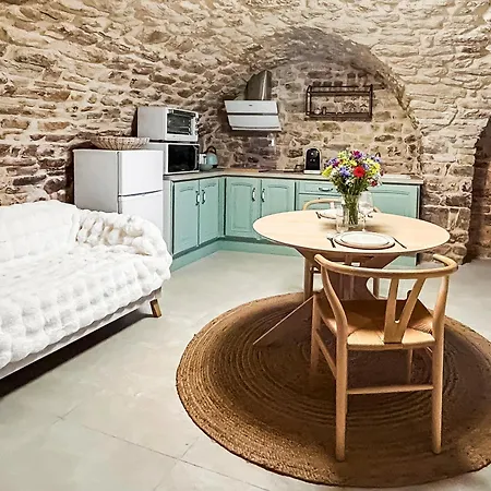 Apartment Balneo Avec Coin Nuit En Coeur Historique Valence (Gard)